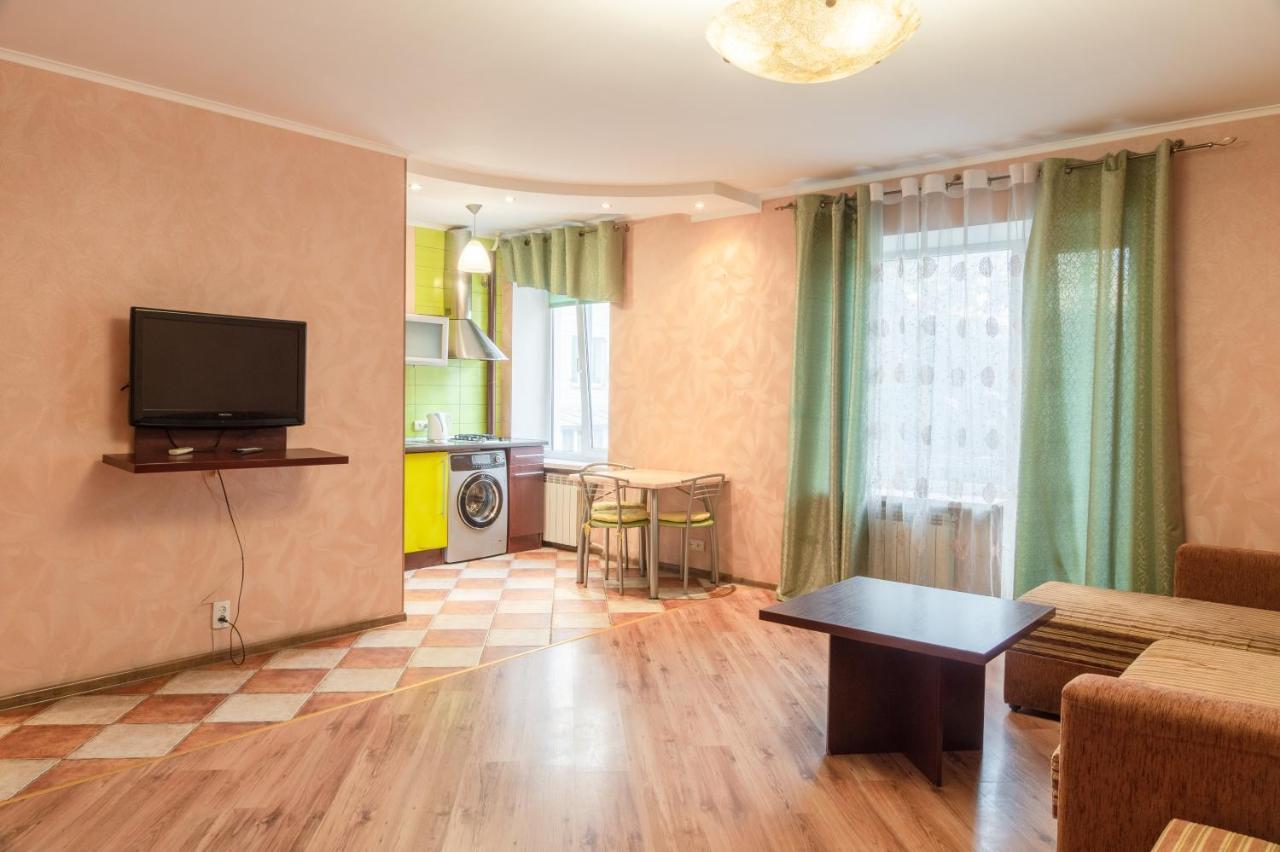 Apartment Triokhsviatytelskaya Street 3 Kyjev Exteriér fotografie
