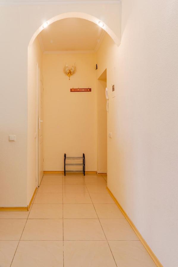 Apartment Triokhsviatytelskaya Street 3 Kyjev Exteriér fotografie